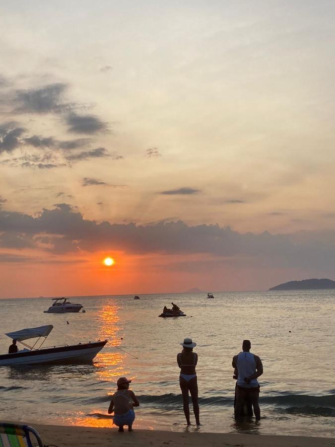Suite Pe Na Areia- Espaco Independente Na Praia Do Curral Com Localizacao Privilegiada - Simplicidade E Comodidade Com O Por Do Sol Mais Lindo De Ilhabela - Melhor Custo Beneficio Para Ate 4 Pessoas , Na Av Jose Pacheco Do Nascimento Nº 7682 Dış mekan fotoğraf