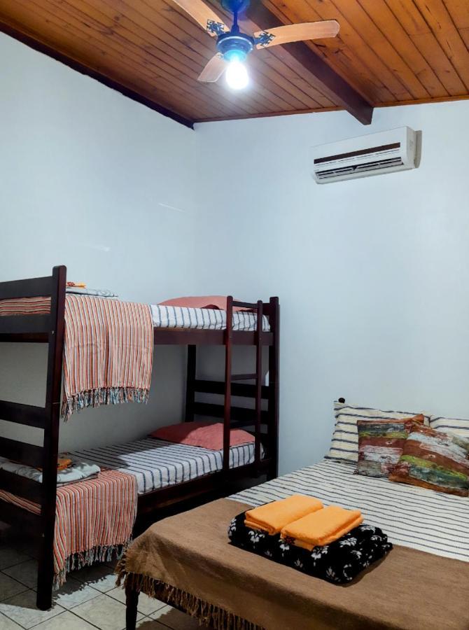 Suite Pe Na Areia- Espaco Independente Na Praia Do Curral Com Localizacao Privilegiada - Simplicidade E Comodidade Com O Por Do Sol Mais Lindo De Ilhabela - Melhor Custo Beneficio Para Ate 4 Pessoas , Na Av Jose Pacheco Do Nascimento Nº 7682 Dış mekan fotoğraf