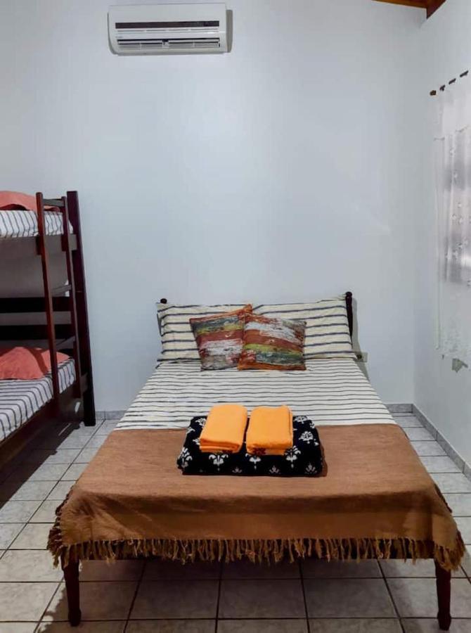 Suite Pe Na Areia- Espaco Independente Na Praia Do Curral Com Localizacao Privilegiada - Simplicidade E Comodidade Com O Por Do Sol Mais Lindo De Ilhabela - Melhor Custo Beneficio Para Ate 4 Pessoas , Na Av Jose Pacheco Do Nascimento Nº 7682 Dış mekan fotoğraf